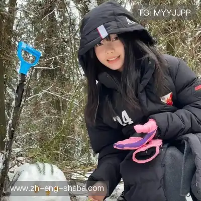 劳麟非